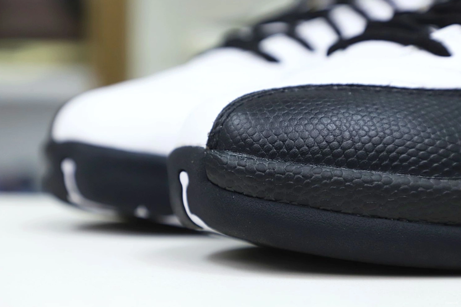 AIR RETRO 12 'ROYALTY' JORDAN 0915
